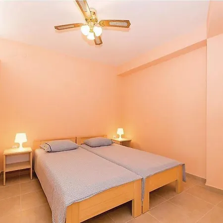 Old Grandfather's House * Banj