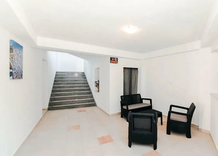 Old Grandfather's House * Banj